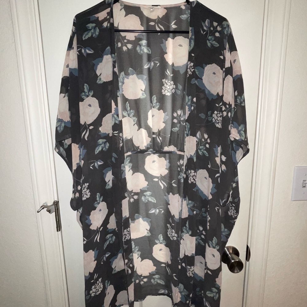 Maurices kimono size 2/3